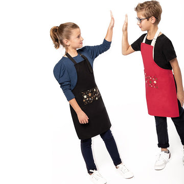 tablier enfant rouge ou noir motif etoiles