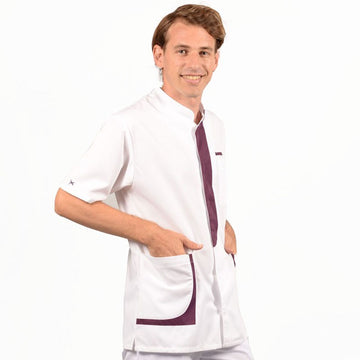 Blouse médicale homme 2LEE blanc & prune profil promotion manche courte