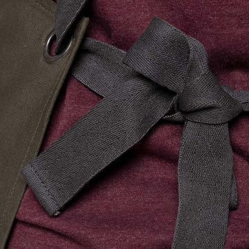 Tablier avec lien à nouer disponible en 3 couleurs