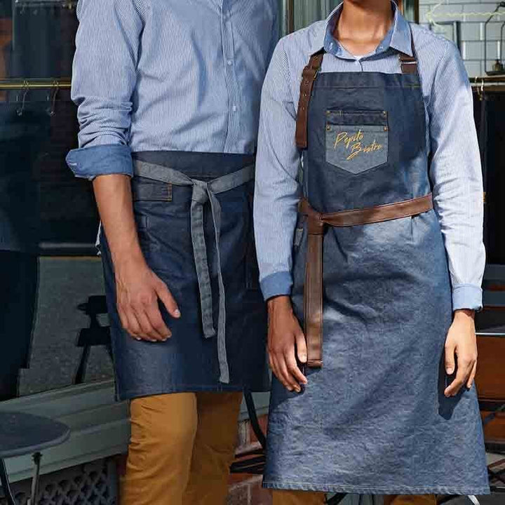 Duo de tabliers à bavette Division portés