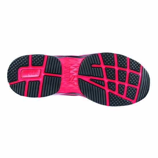 chaussures de securite noire et rouge