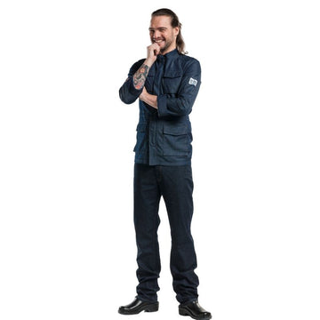 ensemble de cuisine chaud devant jean denim
