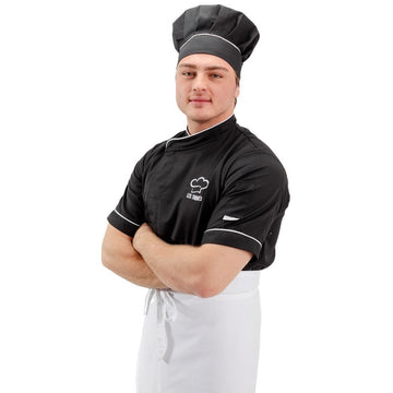 Toque avec liseré porté avec veste Jule et tablier de chef blanc Manelli