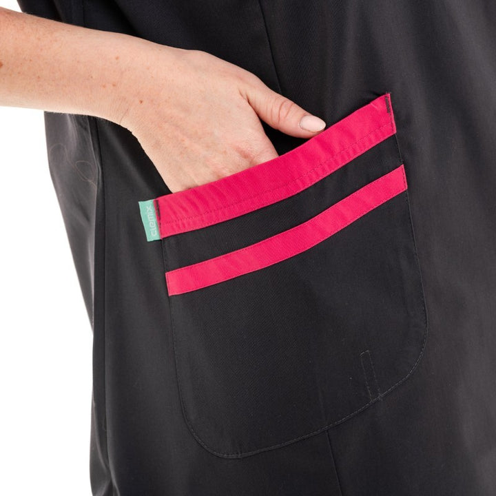 Zoom sur la poche de la Tunique Manches Courtes Femme Lilee Gris Charcoal / Rose