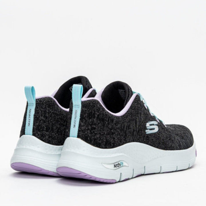 paire de basket de travail skechers arch fit comfy wave