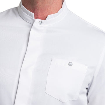 Zoom sur la poche et le col de la veste de cuisine Berto de Robur