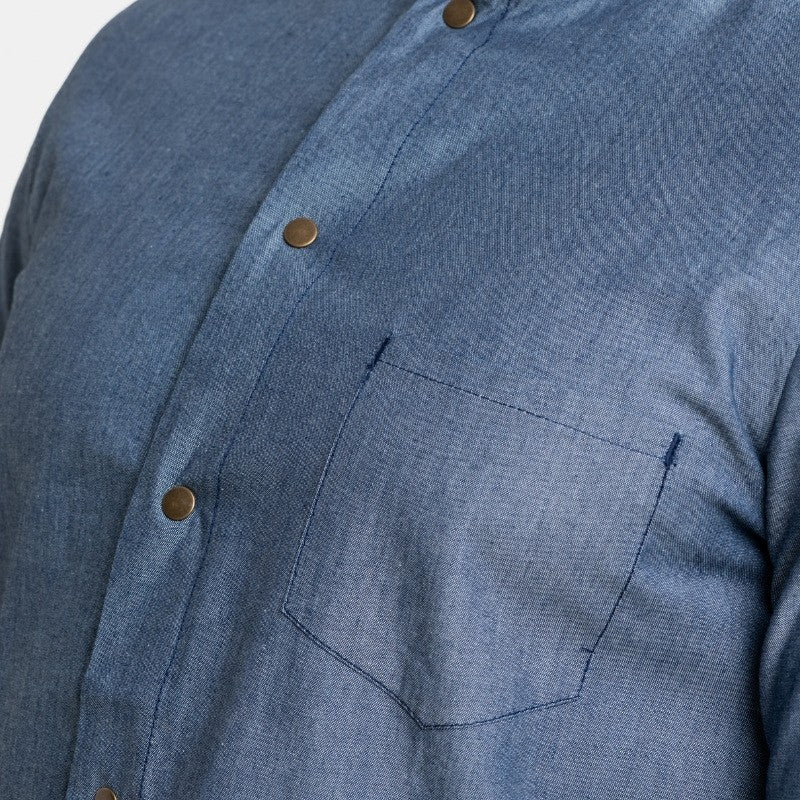 Zoom sur la poche de la veste de cuisine Bovi, style jean