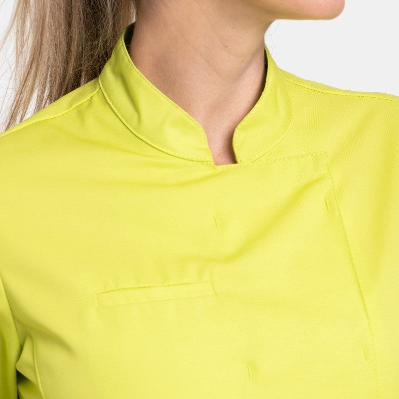 Zoom sur le col de veste de cuisine Manelli à manches courtes de couleur anis