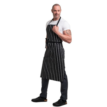 tablier à bavette noir de cuisine porté, avec rayure blanche