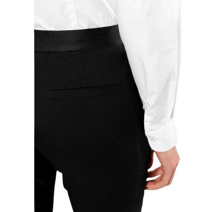 Pantalon pour le service vu de dos