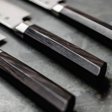 Détail du manche du couteau de chef japonais Seki Magoroku Kaname de la marque Kai