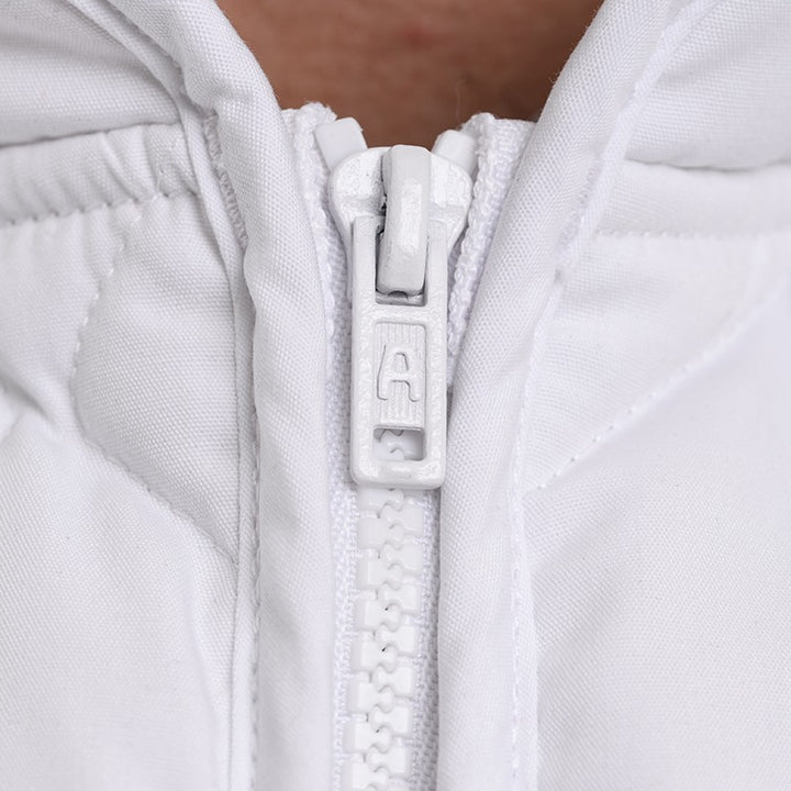 Détail sur le zip du gilet antifroid de cuisine Robur
