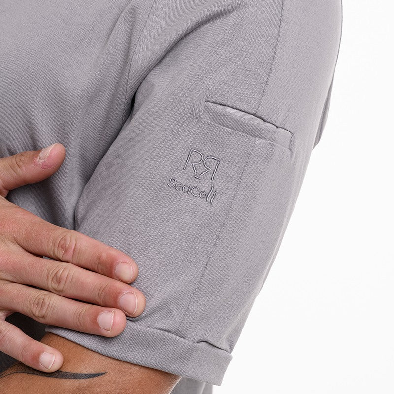 Détail broderie veste de cuisine, homme Robur