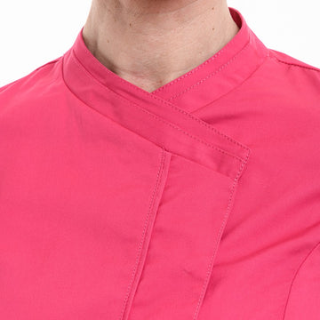 Détail du col de la veste de cuisine double col Fuschia Lafont