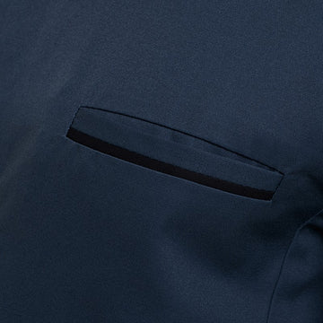 Détail de la poche de la veste de cuisine homme bleu marine écoresponsable