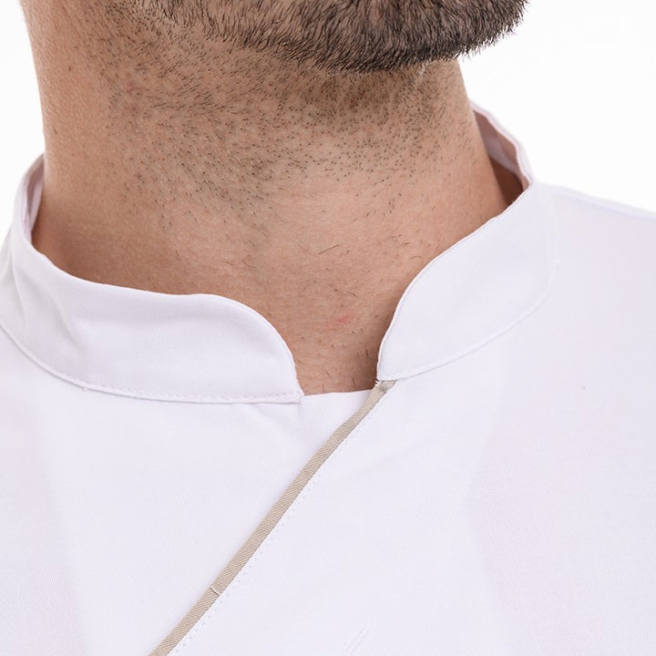 Détail du col de la veste de cuisine avec liseré écru gamme Harti marque Robur