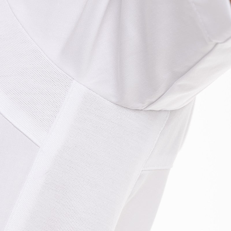Détail de la maille respirante sous aisselle de la veste de cuisine Basil blanche à manches courtes Lafont