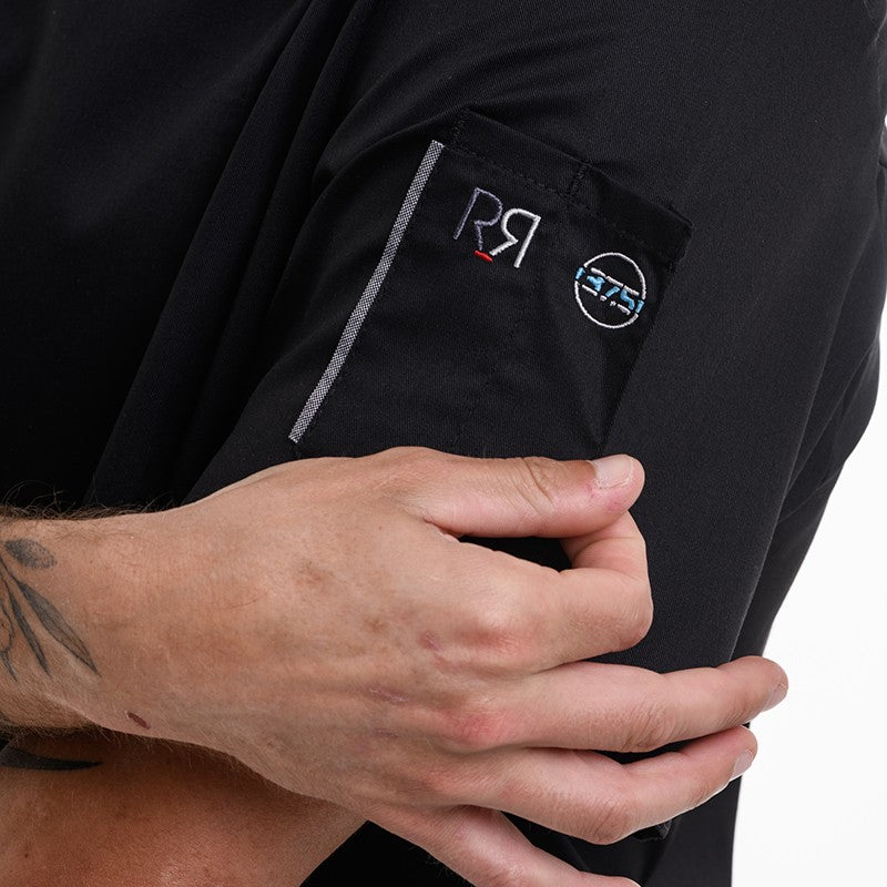 Détail de la veste de pâtissier gamme 37.5 Robur avec roderie sur la manche courtes