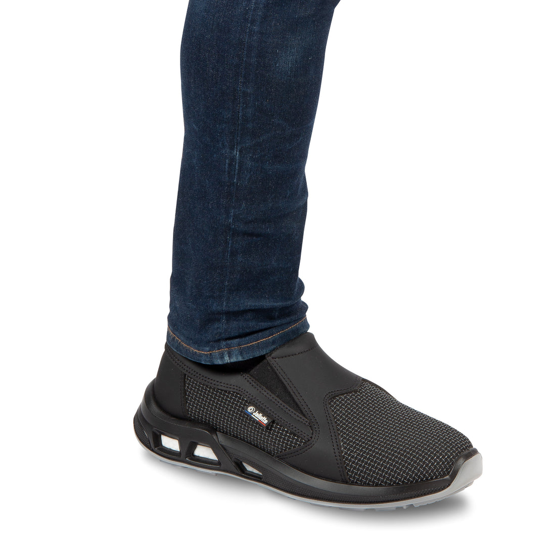 Zoom sur les Chaussures de Sécurité Unisexe Sans Métal Jalgabbro portées