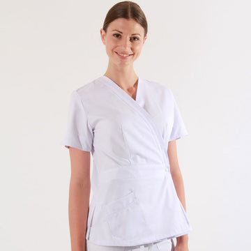 Blouse estheticienne blanche