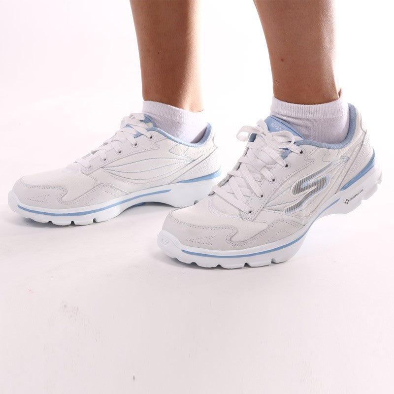 skechers bleue et blanche