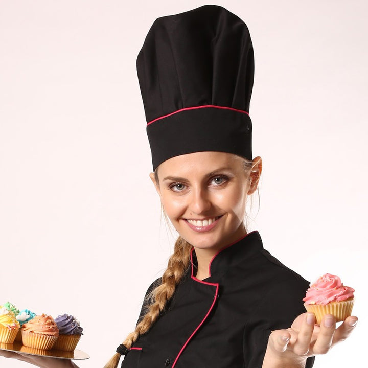 Toque noire liseré rose