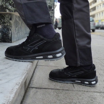Chaussures de sécurité CARBON S3SRC. Termine parfaitement une tenue de travail.