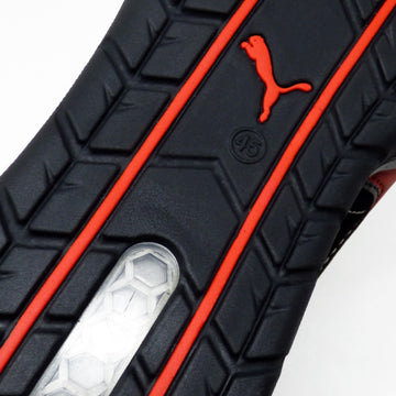 Baskets mixtes de sécurité Puma Silverstone S1P. Semelle antiperforation, antistatique et antidérapante.