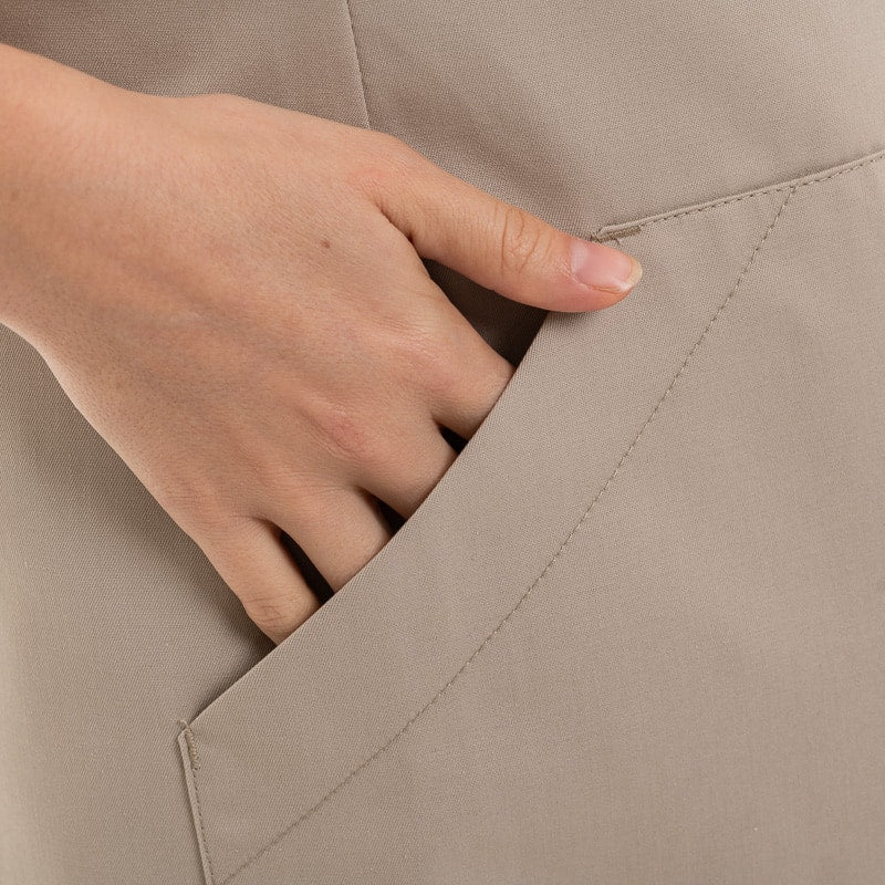 Chasuble de travail Alba par Manelli en beige poche